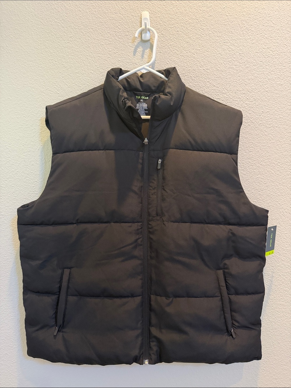 tek gear Black Quilted Puffer Vest for Men NWT